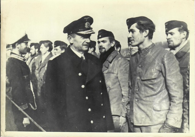 Press photo Kriegsmarine U-boat commander Hardegen Lorient 1942