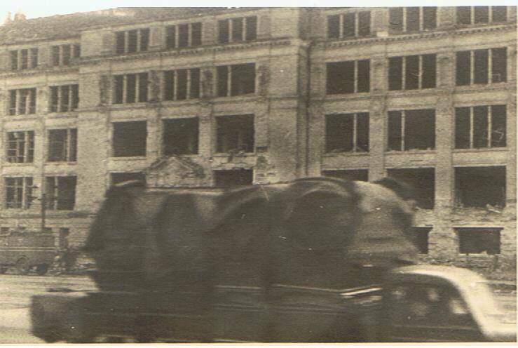 5 photos Berlin after bombardement November 1943 #3 - Image 4