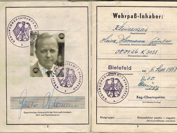 Soldbuch group Leutnant U-Boat service U-293 Kapitänleutnant - Image 6