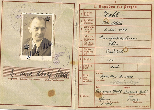 Wehrpass Oberstabsarzt WW1 WW2 Russia awards KVK1 - Image 2