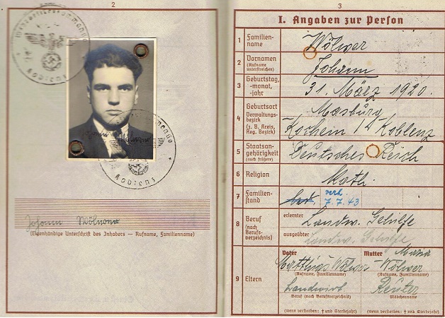 Wehrpass Obergefreiter IR313 337.Infanterie-Division KIA 1943 - Image 2