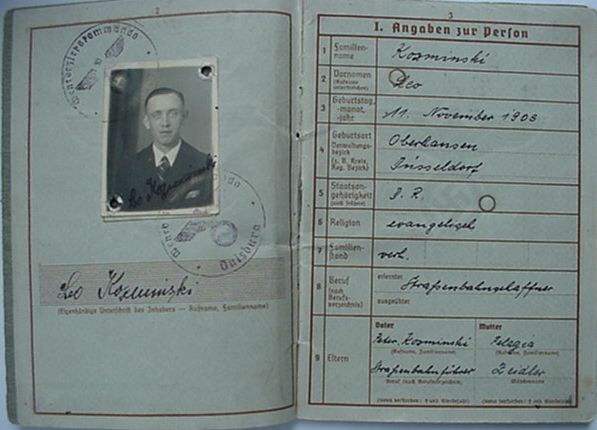 Wehrpass Sergeant Airplane mechanic Uberführungs Geschwader - Image 2