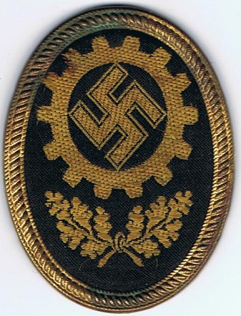 DAF visor cap badge