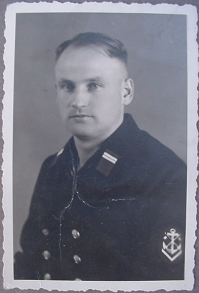 Photo album Soldbuch documents "Schlesien" and "Deutschland" - Image 9
