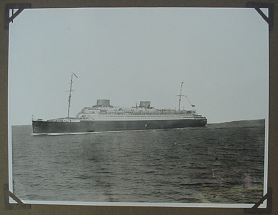 Photo album Soldbuch documents "Schlesien" and "Deutschland" - Image 11