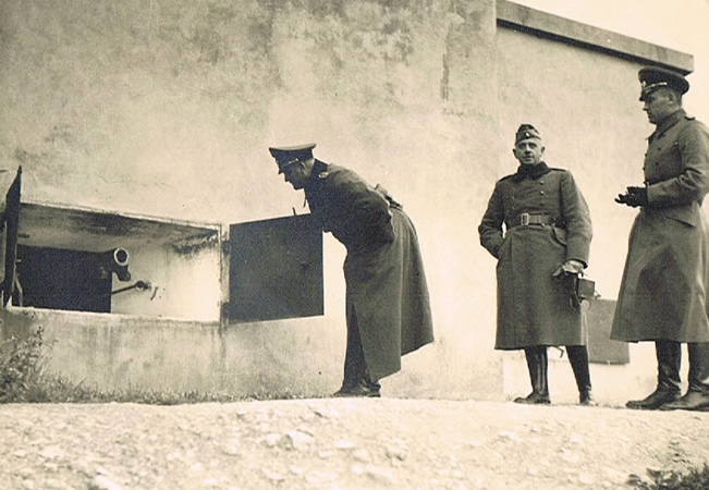 Photo album Wehrmacht Verwaltung France 1940-1941 - Image 6