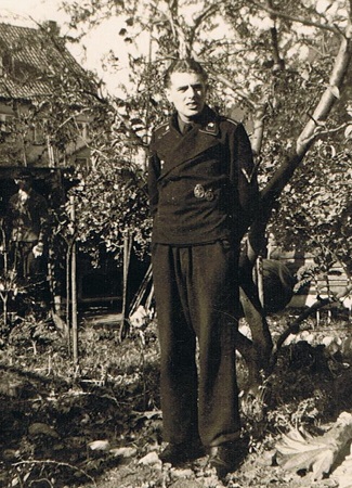 NSFK pass and Panzer soldier photo group Hamburg 1938-1942 - Image 3