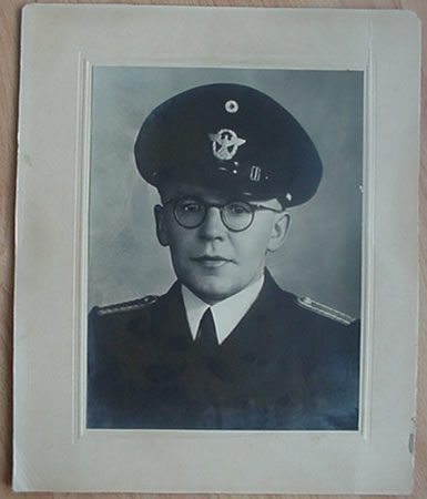 Very large portrait photo police man Wasserschutz Polizei