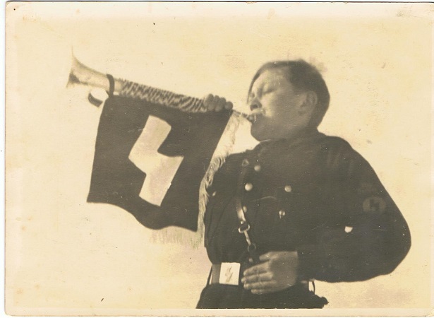 Large photo trumpet player DJ Pimpf 1934