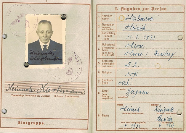 Wehrpass WW2 for WW1 combatant Herne died 1944 - Image 3