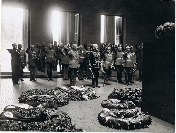 Press photo Von Mackensen ceremony Infanterie-Regiment 21