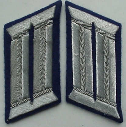 Pair collar patches officer medical service for the parade tunic