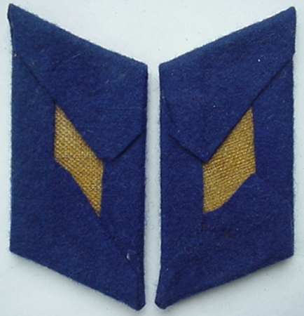 Pair collar patches officer medical service for the parade tunic - Image 2