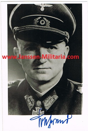 Signed photo knights cross holder Generalmajor Behrend 1984