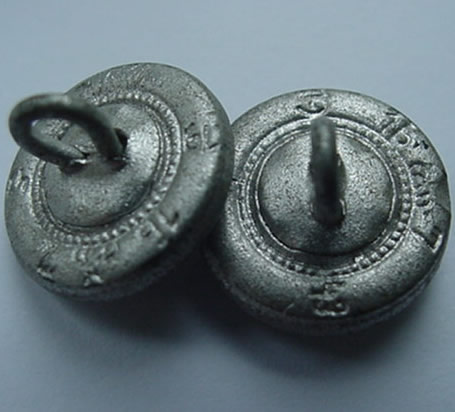 Two buttons 16mm 4-pocket tunics caps Wehrmacht Luftwaffe 1943 - Image 2