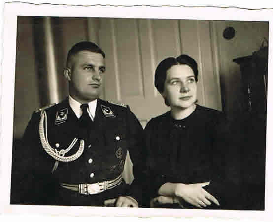 Photo Luftwaffe adjutant in parade tunic