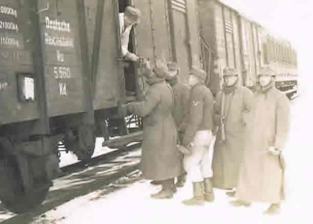Three photos transport Luftwaffe soldiers and vehicles by train - Image 4