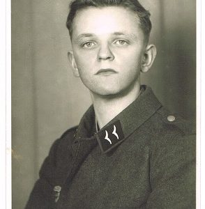 LWyoungfF1