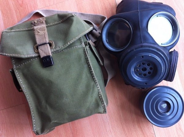 Lightweight MKII gasmask with bag 1944