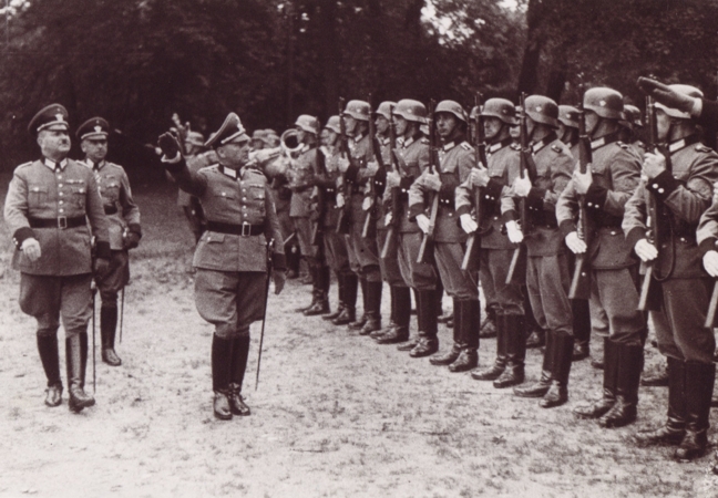 Lot 6 photos Polizei commander - Image 4