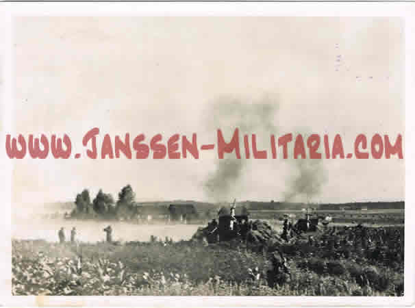 Press photo war reporter Luftwaffe flak ground combat Russia