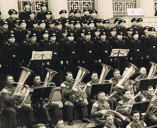 Very large photo Wehrmacht orchestra with Panzer choir - Image 2