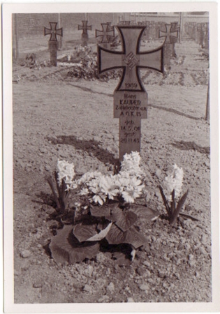 Grave photo paymaster AOK15 died 1943 in France