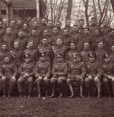 Large group photo Sanitätsschule München 1939 Wehrmacht - Image 3