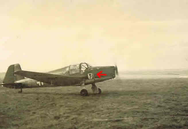 Photo album Luftwaffe NCO (board?) mechanic planes - Image 3