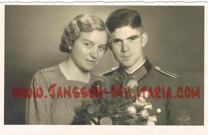 Post card portrait police man from Hannover with wife