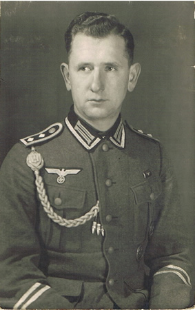 Postcard photo Spiess Hauptfeldwebel Artillery