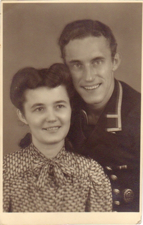 Postcard sized photo NCO Kriegsmarine with DRL badge