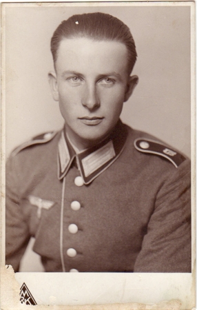 Postcard photo Soldier Infanterie-Regiment 61 Munich