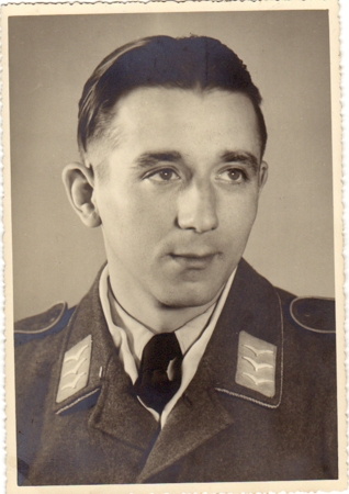 Postcard sized portrait photo Obergefreiter Luftwaffe Russia 194