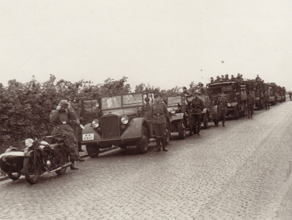 Two photos Wehrmacht vehicles Wilhelmshaven Kassel - Image 3