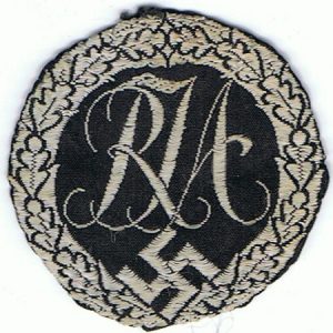 RJAwvebF1