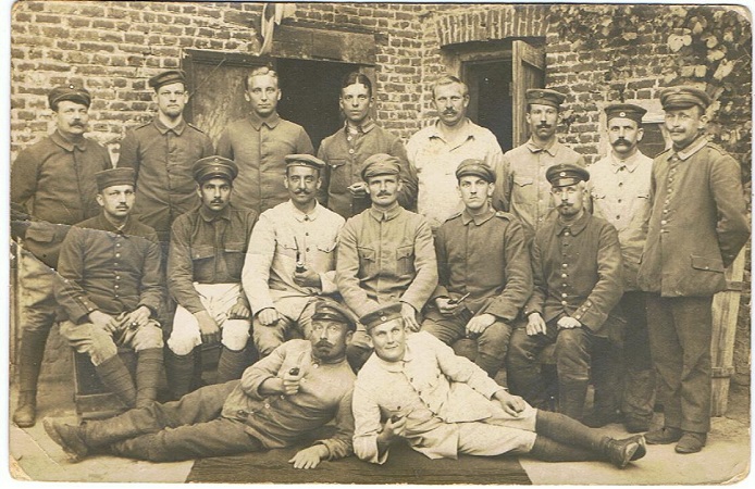 Postcard photo soldiers Chauny Tergnier la Fère Aisne France