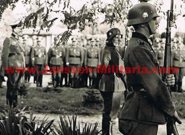 War reporter photo ceremony fallen comrades Oxhöft Poland - Image 2