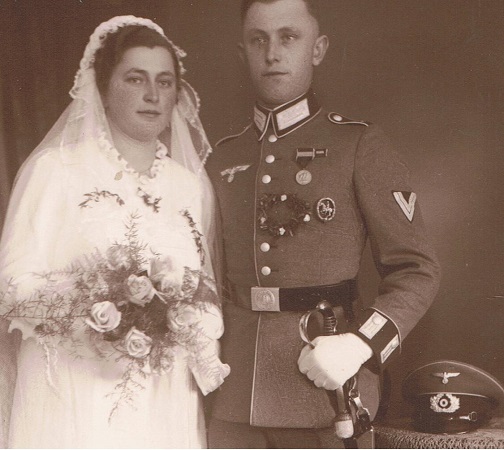 Wedding photo Allersdorf Obergefreiter Kavallerie with sword - Image 2