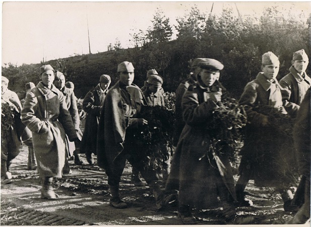 Large press photo captured russian soldiers Welikije-Luki 1943