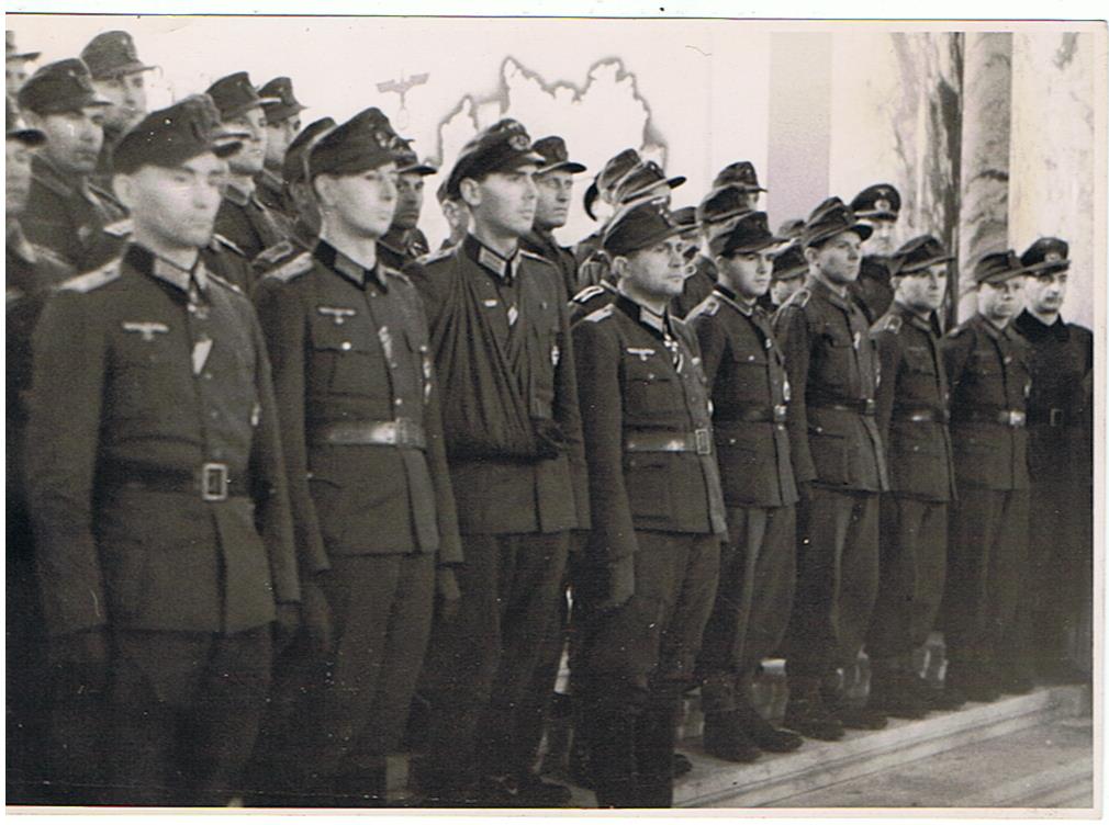 Press photo soldiers of Division Hoch und Deutschmeister