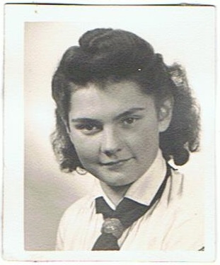 BDM girl pass photo 1943